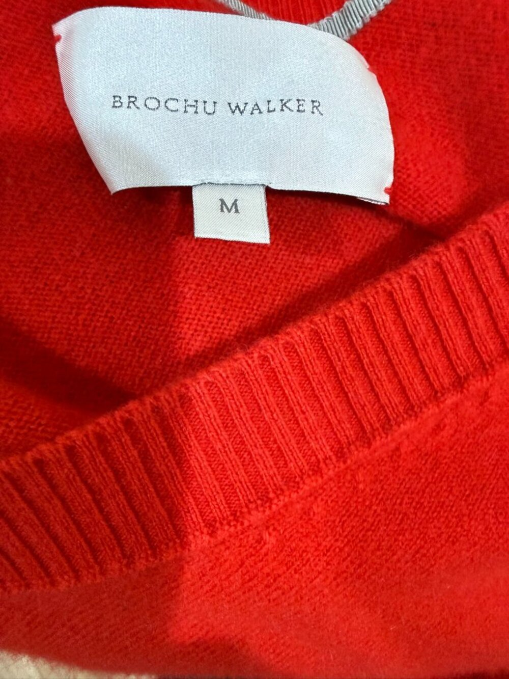 Brochu Walker Moni Vee Cashmere V-Neck Sweater Red Size M Luxury Knitwear - Picture 5 of 6